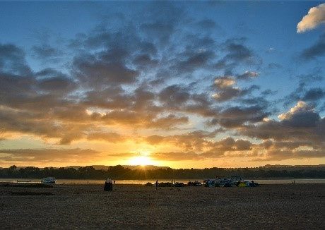 Circuit Ouest Malgache : Fleuve Tsiribihina, Allée des Baobabs et Canal du Mozambique.