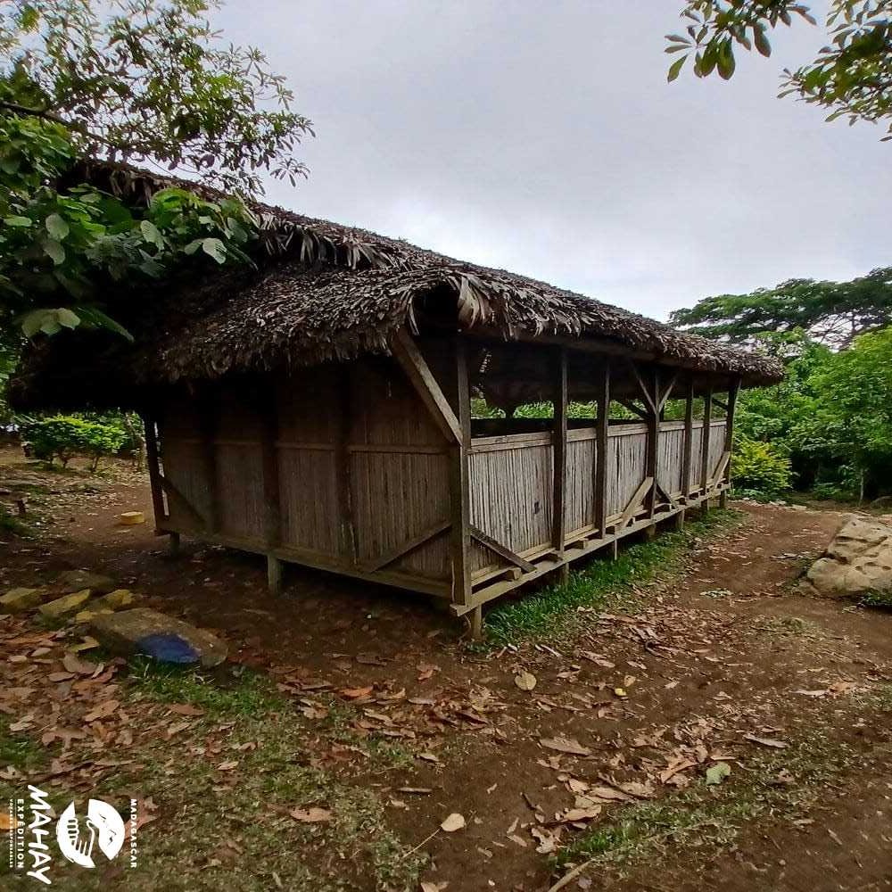 Association Akiba Komba à Madagascar impliquée dans des actions locales avec Mahay Expédition